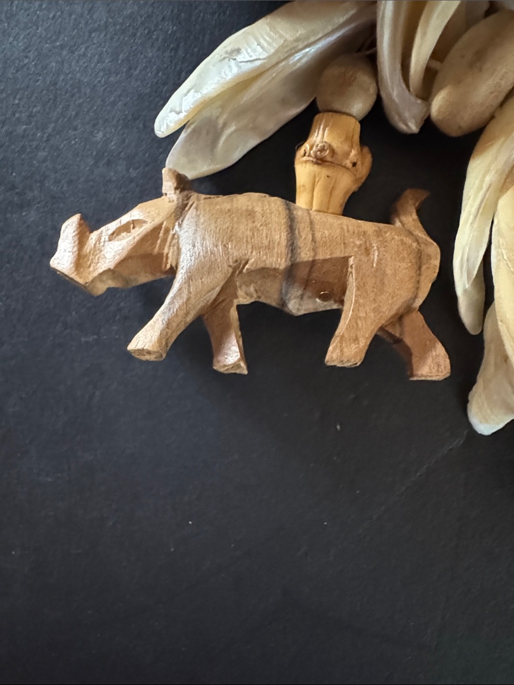 Vintage Wood Safari Animal Necklace - Picture 3 of 16